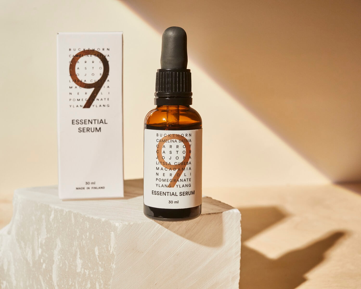 9 Skincare öljyseerumi  kasvoille pipettipullossa