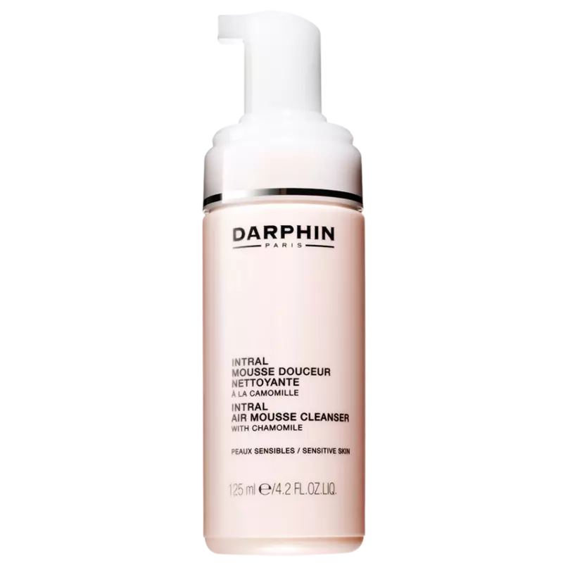 Vaahtomainen puhdistustuote herkälle iholle